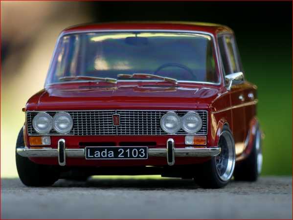 1:18 Lada 2103 / DDR Car - Red.Edition -